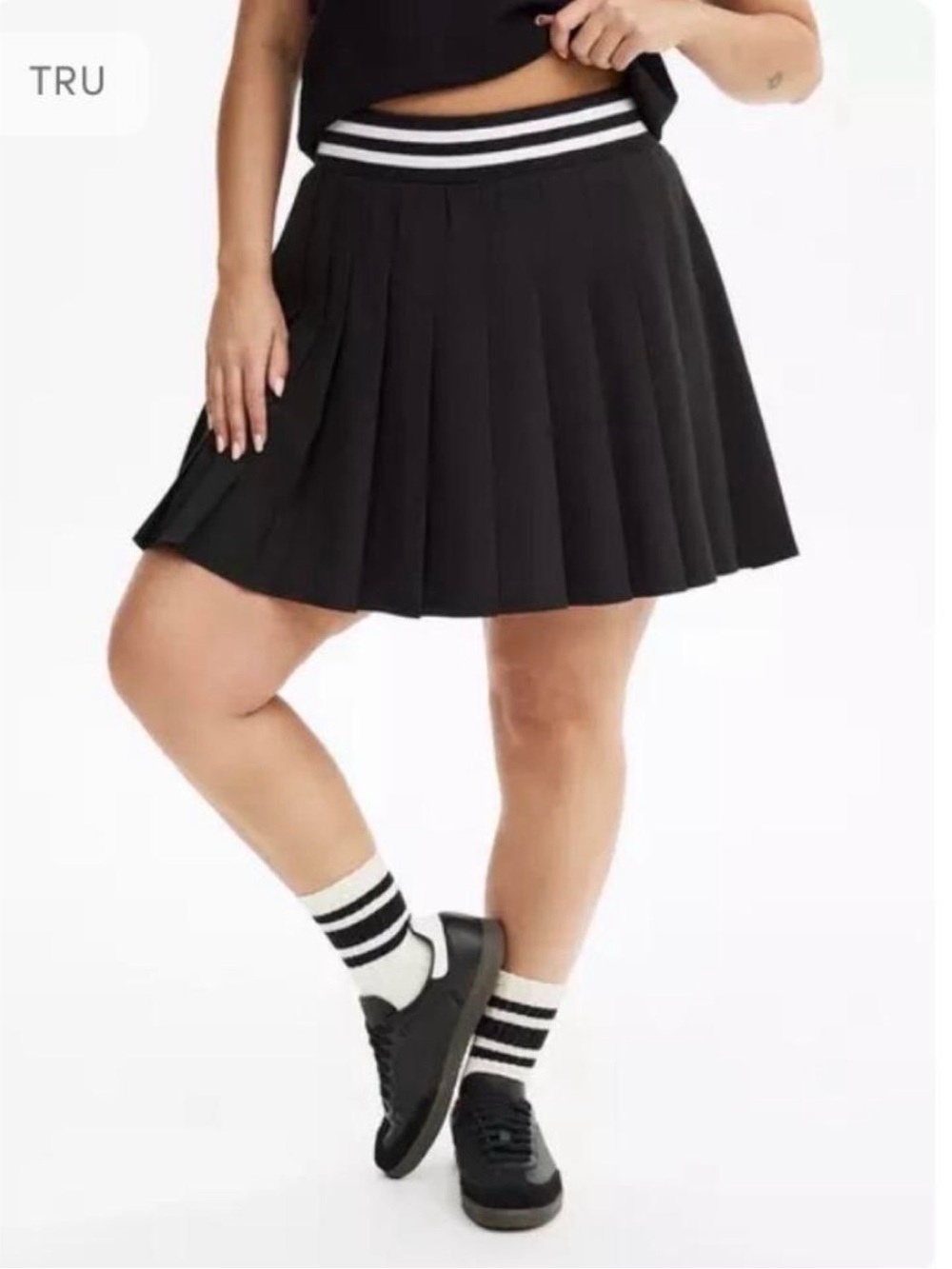 NWT Torrid Black Pleated Athletic Skort with Striped Waistband